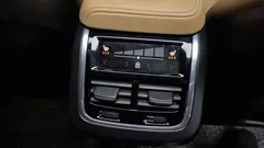 2023 Volvo XC60 B6 Ultimate Bright — фото 18