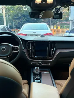 2023 Volvo XC60 B6 Ultimate Bright — фото 5