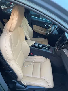 2023 Volvo XC60 B6 Ultimate Bright — фото 6