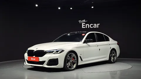 2023 BMW 5-Series M550i xDrive