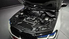 2023 BMW 5-Series M550i xDrive — фото 6