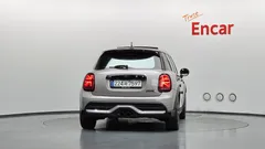 2022 Mini Cooper 5Door Classic — фото 4
