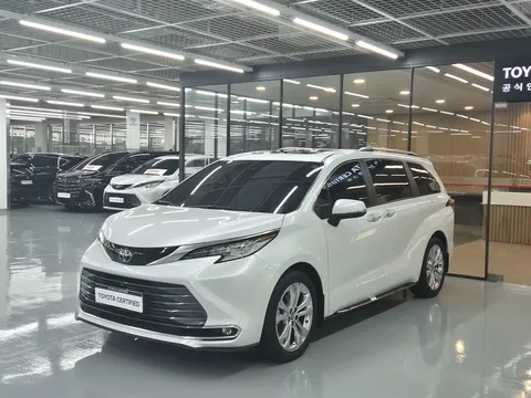2022 Toyota Sienna 2.5 Hybrid 2WD