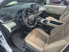 2022 Toyota Sienna 2.5 Hybrid 2WD — фото 10