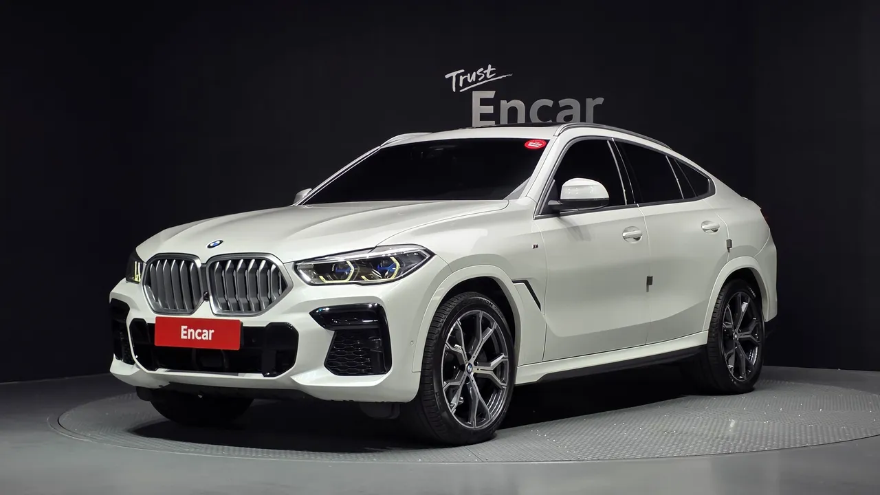 2022 BMW X6 xDrive40i M Sport