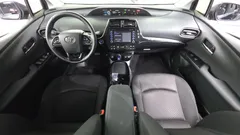 2022 Toyota Prius 1.8 — фото 7