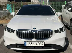2024 BMW 5-Series 520i — фото 12