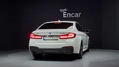 2022 BMW 5-Series 530i xDrive M Sport Package — фото 4