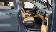 2023 Kia Carnival Diesel 9-Seater Prestige — фото 11