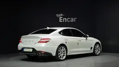 2023 Genesis G70 Gasoline 2.0T 4WD — фото 2