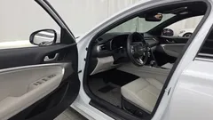 2023 Genesis G70 Gasoline 2.0T 4WD — фото 10