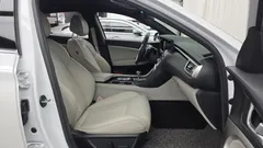 2023 Genesis G70 Gasoline 2.0T 4WD — фото 11