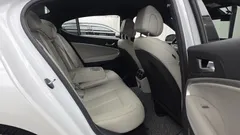 2023 Genesis G70 Gasoline 2.0T 4WD — фото 12