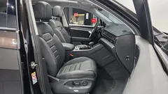 2023 Volkswagen Touareg 3.0 TDI Premium — фото 11