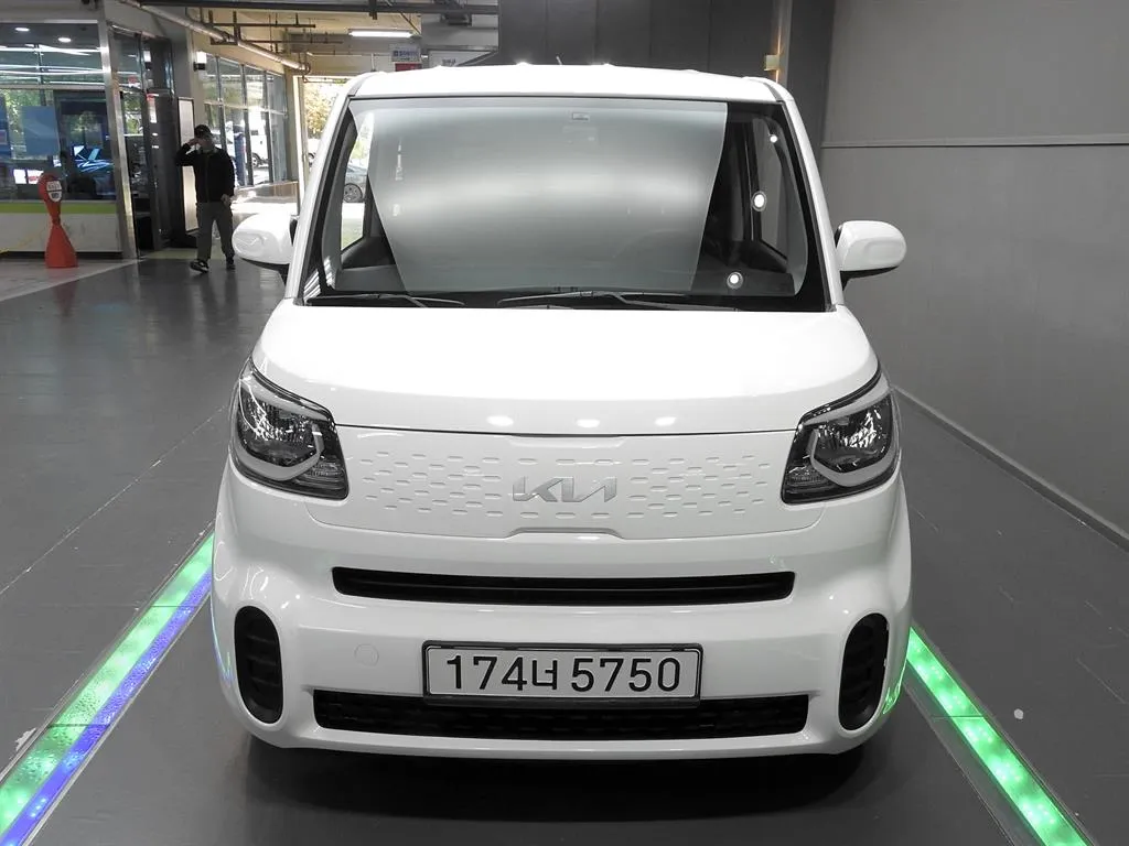 2022 Kia Ray Van