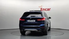 2022 BMW X1 xDrive 20i xLine — фото 4