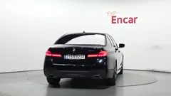 2022 BMW 5-Series 530i M Sport Package — фото 4