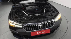 2022 BMW 5-Series 530i M Sport Package — фото 6