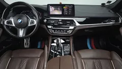 2022 BMW 5-Series 530i M Sport Package — фото 7