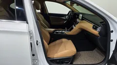2022 Genesis G70 Gasoline 2.0T 4WD — фото 11