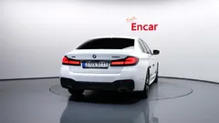 2023 BMW 5-Series 530i xDrive M Sport Package — фото 4