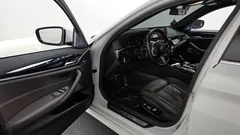2023 BMW 5-Series 530i xDrive M Sport Package — фото 10