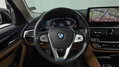 2022 BMW 5-Series 520i Luxury — фото 13