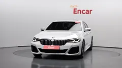 2022 BMW 5-Series 520i M Sport — фото 3