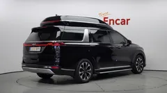 2023 Kia Carnival Gasoline 9-Seater Hi-Limousine — фото 2