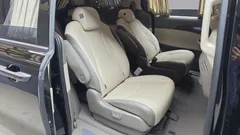 2023 Kia Carnival Gasoline 9-Seater Hi-Limousine — фото 11