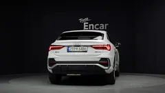 2022 Audi Q3 35 TDI Premium Sportback — фото 4