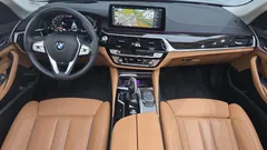 2023 BMW 5-Series 520i Luxury — фото 7