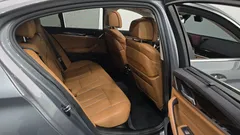 2023 BMW 5-Series 520i Luxury — фото 11