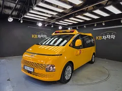 2022 Hyundai Staria L3.5 Kinder Safety Car — фото 1