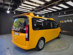 2022 Hyundai Staria L3.5 Kinder Safety Car — фото 2