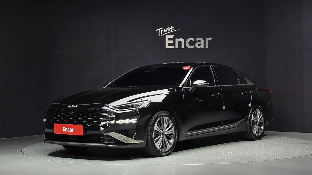 2023 Kia K8 Signature