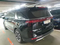 2023 Kia Carnival Diesel 9-Seater Signature — фото 2