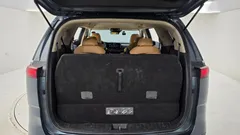 2023 Kia Carnival Diesel 9-Seater Prestige — фото 16