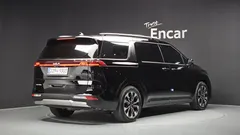 2023 Kia Carnival Diesel 9-Seater Signature — фото 2