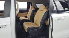 2023 Kia Carnival Diesel 9-Seater Prestige — фото 11