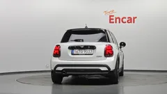 2024 Mini Cooper 5Door Classic — фото 4
