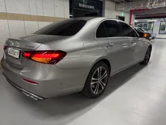 2022 Mercedes-Benz E-Class E350 4MATIC AMG Line — фото 2