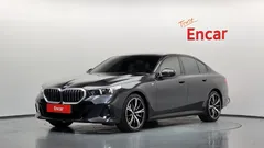 2024 BMW 5-Series 530i xDrive M Sport — фото 1