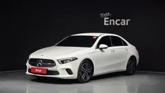 2022 Mercedes-Benz A-Class A220 Sedan — фото 2