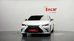 2023 Lexus ES Luxury Plus — фото 3