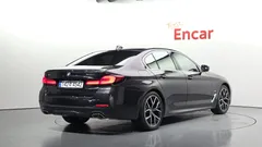 2023 BMW 5-Series 530i xDrive M Sport Package — фото 2