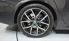 2023 BMW 5-Series 530i xDrive M Sport Package — фото 5