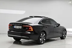 2023 Volvo S60 B5 Ultimate Bright — фото 4