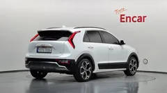 2022 Kia Niro Signature — фото 2