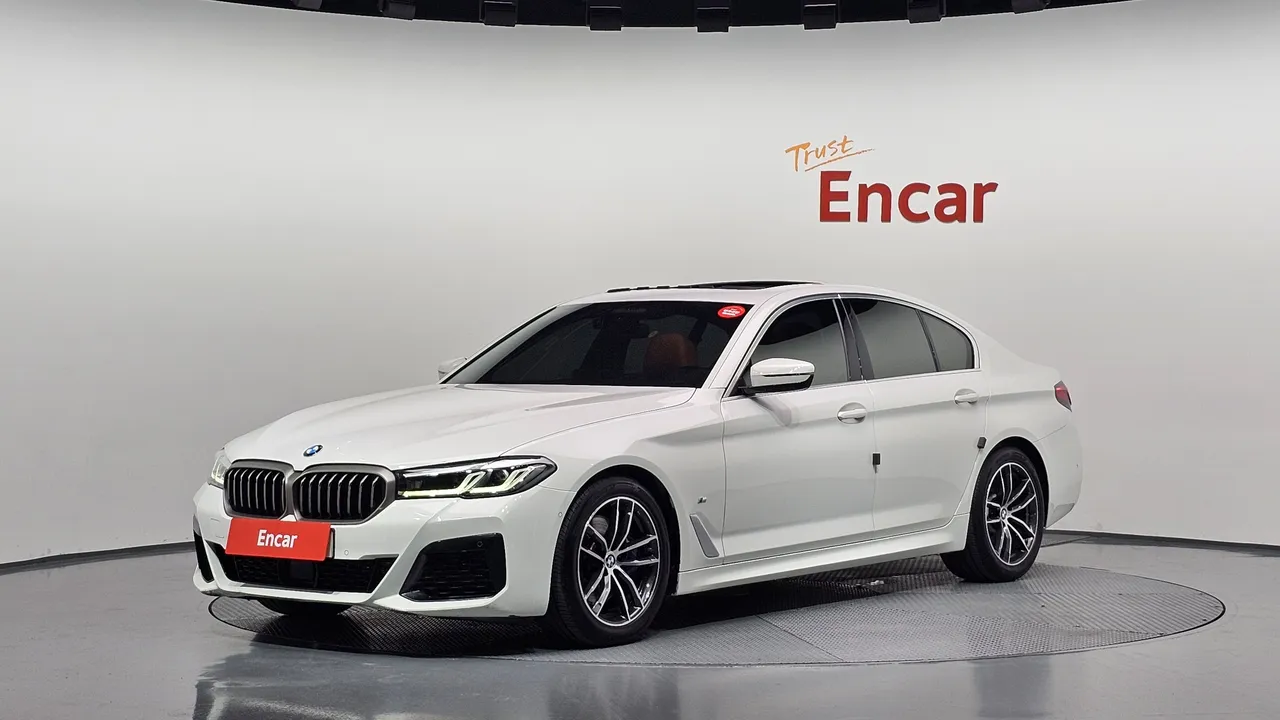 2023 BMW 5-Series 520i M Sport